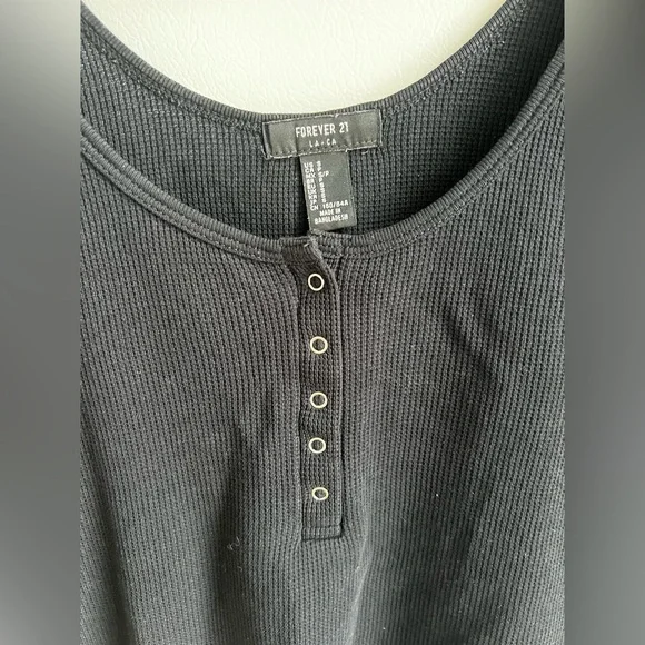 CLEARANCE Women’s Black Waffle Knit Tank Top - Picture 7 of 7